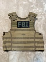 プレートキャリアー…FBIのパッチ付き