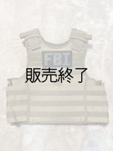 プレートキャリアー…FBIのパッチ付き