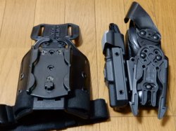 画像4: カリフォルニアハイウェイパトロール・ＬＡカウンティーシェリフ、サファリランド社Ｍ＆Ｐ＆デューティーターニキット付き（止血キット）タクティカルドロップレッグホルスター新品