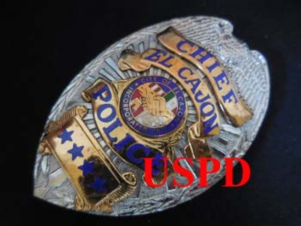 エルケイジョン市警察 実物旧支給バッジ チーフ - USPD GEAR