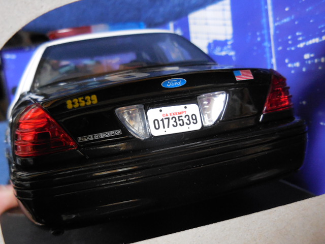 1/18 ロサンゼルス市警察 LEDカスタム パトカー-